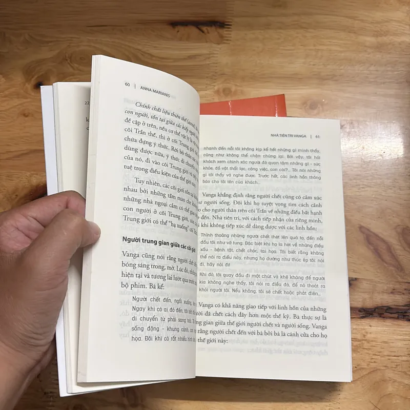 II Sách Tâm Linh: Nhà Tiên Tri Vanga _ Và Vũ Trụ Huyền Bí - ANNA MARIANIS - 2021 702689