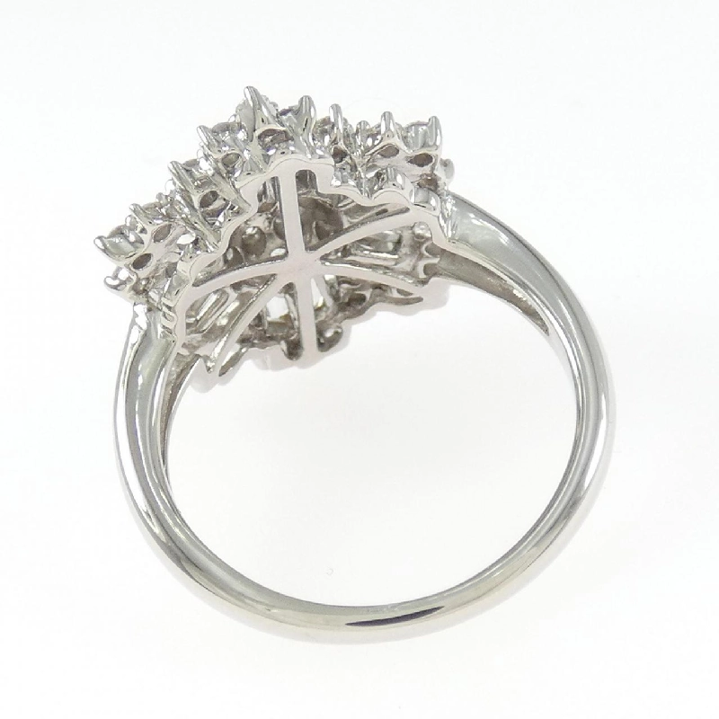 Nhẫn Sapphire Trắng K18WG 0.95CT - Hàng hiệu Chính hãng 850157