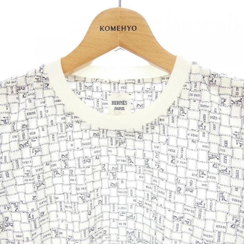 Áo thun HERMES BOLDUC AU CARRE 5E4645DK - Hàng hiệu Chính hãng 817937