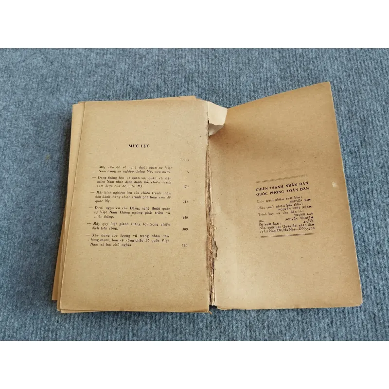 CHIẾN TRANH NHÂN DÂN QUỐC PHÒNG TOÀN DÂN TẬP HAI - ĐẠI TƯỚNG VĂN TIẾN DŨNG 568101