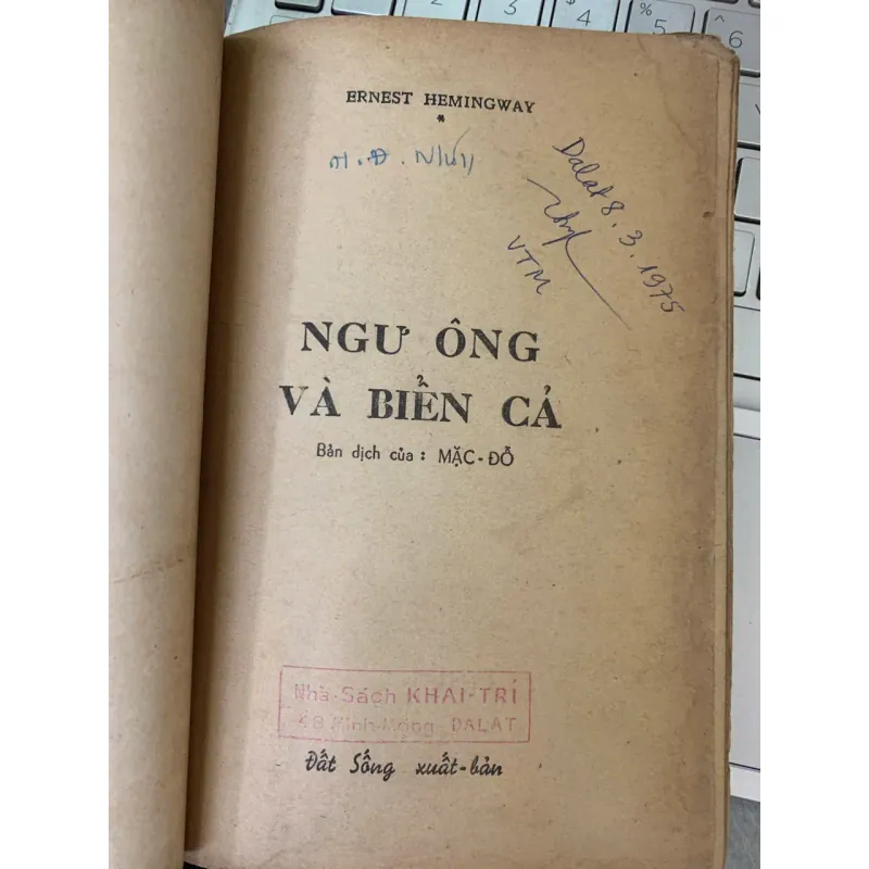 NGƯ ÔNG VÀ BIỂN CẢ - MẶC ĐỖ (NGƯỜI DỊCH) 781713