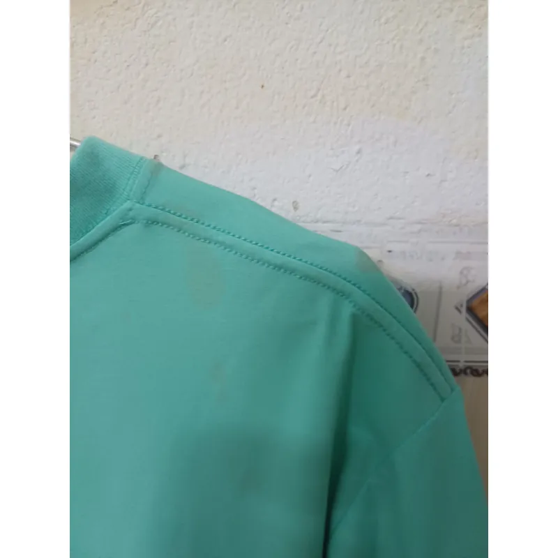 ÁO THUN NỮ - BỊ DÍNH Ở VAI 784723