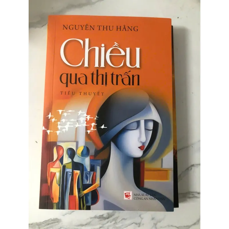 Chiều Qua Thị Trấn - Nguyễn Thu Hằng 998450