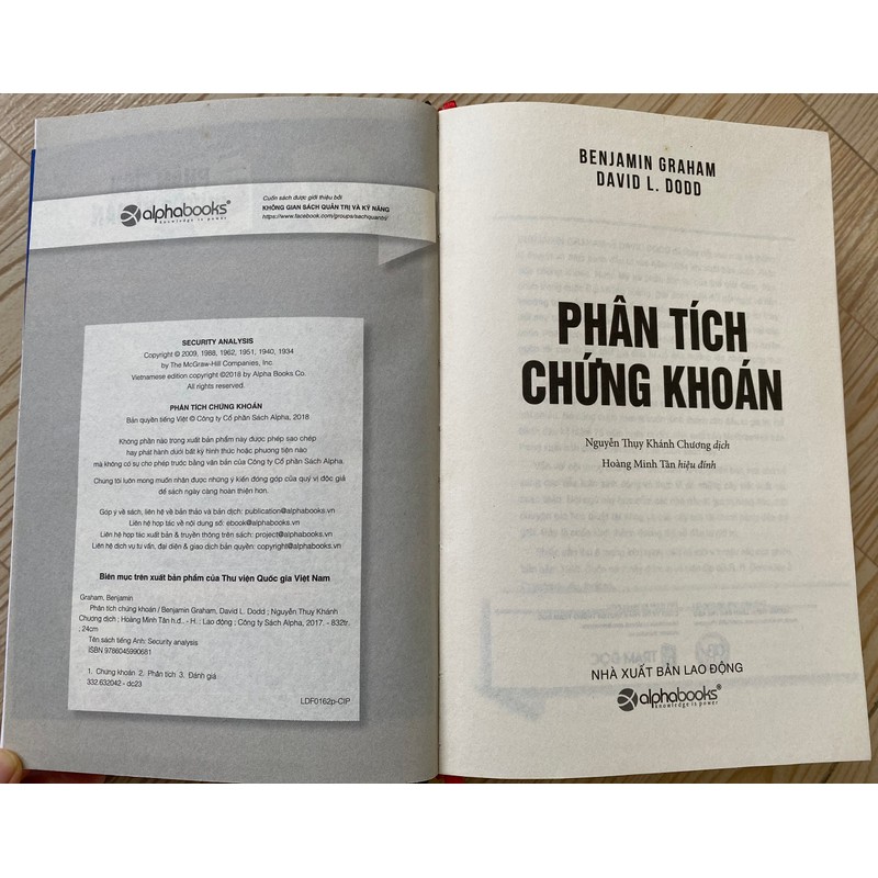 SÁCH PHÂN TÍCH CHỨNG  KHOÁN - NHƯ MỚI - MẤT TỜ BAO BÊN NGOÀI 163125