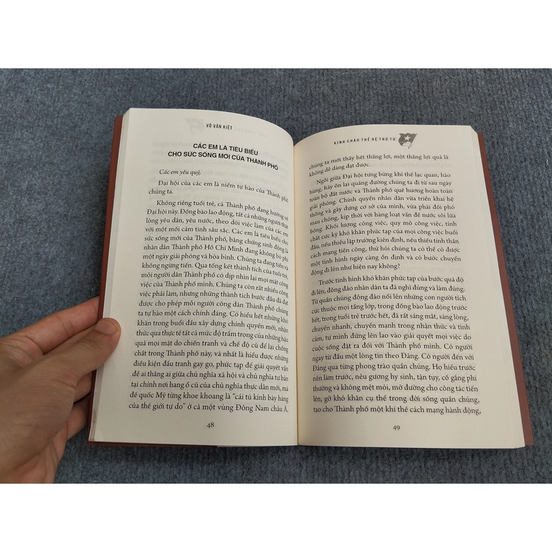 KÍNH CHÀO THẾ HỆ THỨ TƯ 504740