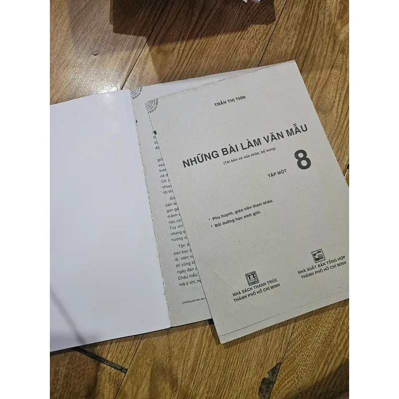 Những bài làm văn mẫu 8 tập 1 (vài trang bị rách ra)
20k 729834