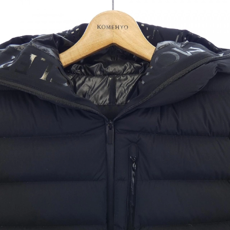 Áo khoác lông vũ MONCLER 639509