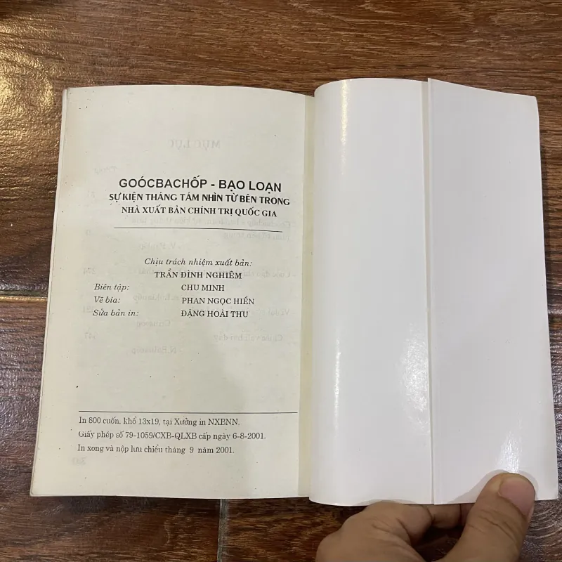 Goócbachốp - Bạo loạn, Sự kiện tháng Tám nhìn từ bên trong  (6) 1025081