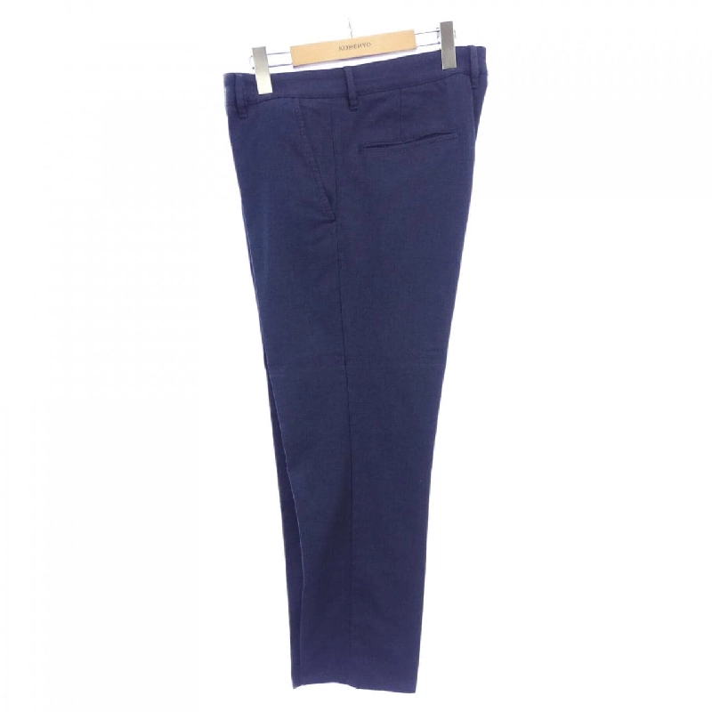 Quần HUGO BOSS - Hàng hiệu Authentic 885002