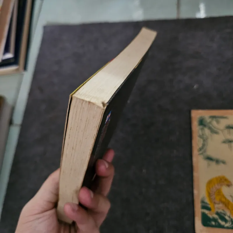 Tuyển tập truyện kinh dị - Thế Lữ 737037