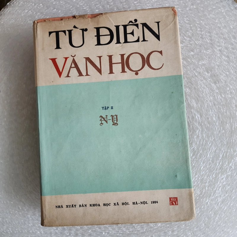 Từ điển văn học bộ 2 tập. Tập 1 bìa mềm tập 2 bìa cứng khổ to 526891