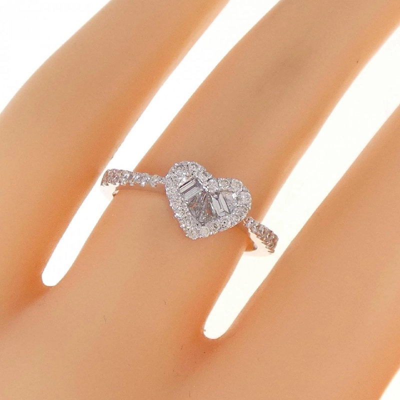 Nhẫn kim cương hình trái tim K18WG 0.38CT 673640