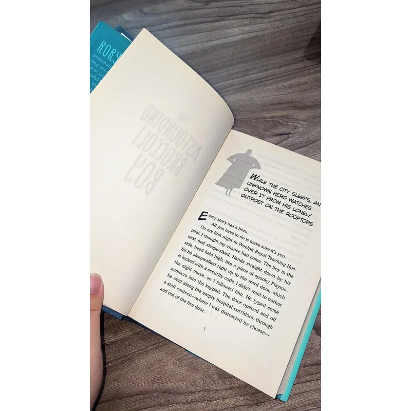 The Astounding Broccoli Boy by
Frank Cottrell Boyce (bìa cứng) 723285