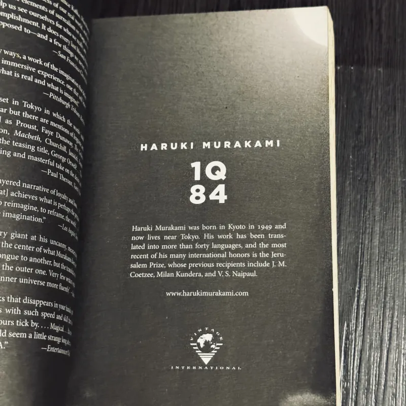 1Q84 - Haruki Murakami 1036834