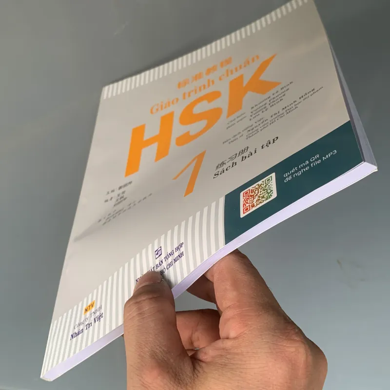 Giáo trình chuẩn hsk 1. Sách bài tập.  1003392