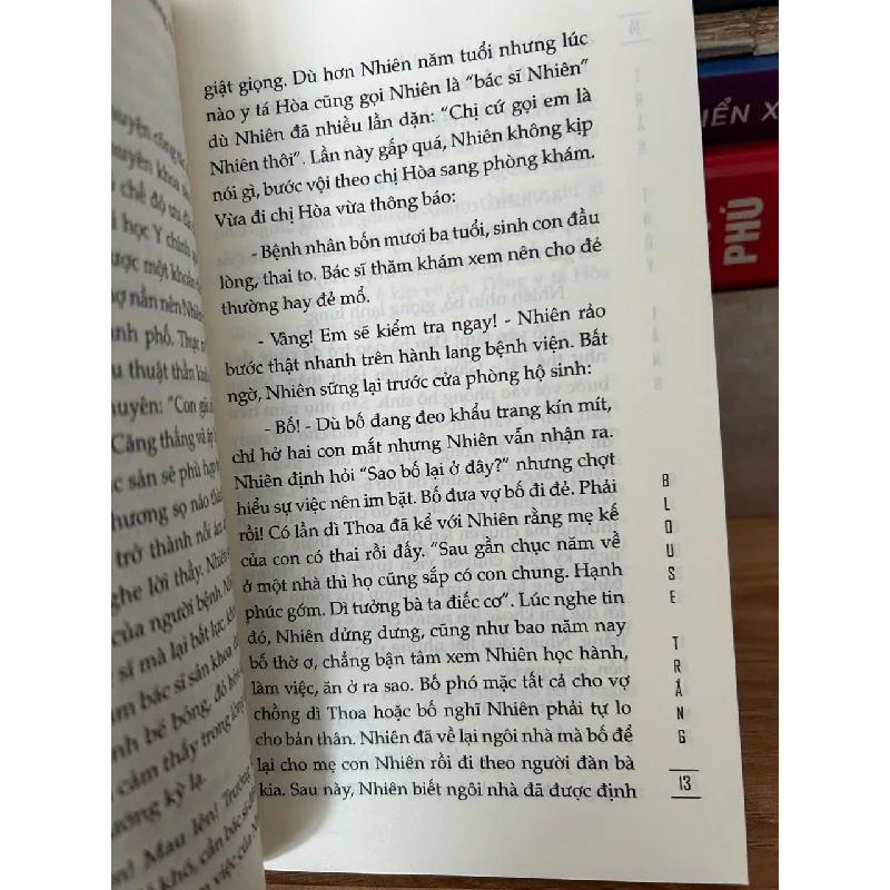 Blouse trắng- Trần Thuý Lành 702186