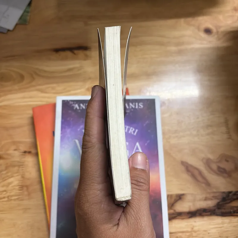 Sách Phật Giáo: Hạnh Phúc Cầm Tay - Thích Nhất Hạnh - Chân Hội Nghiêm (Chuyển Ngữ) - 2020 702684