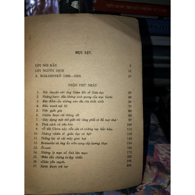 Bài ca sư phạm tập l - A.X. Makarenkô 975912