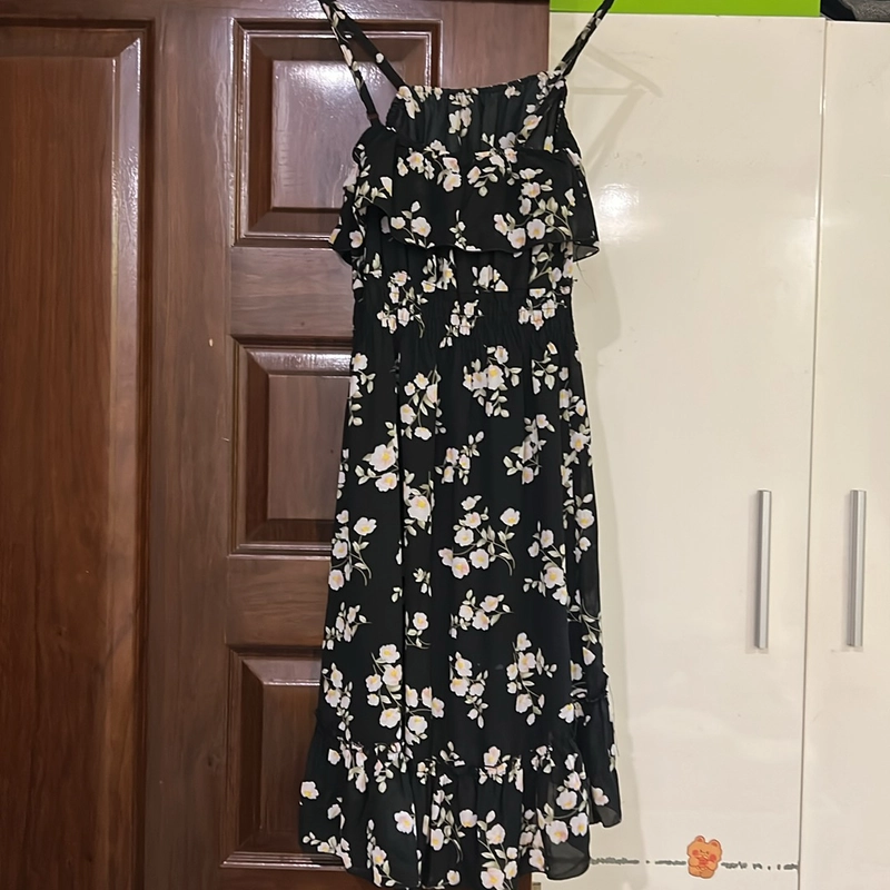 Đầm hai dây bông bay hoa nhí 507992