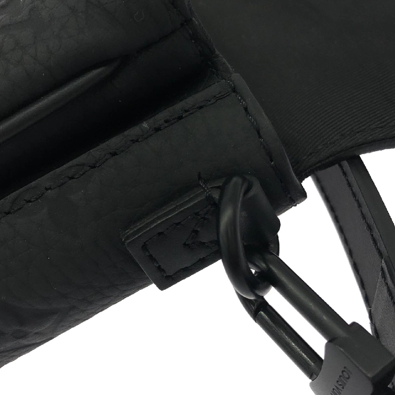 Túi đeo vai Louis Vuitton Trillon Monogram S Lock Vertical Wearable Wallet M81524 - Hàng hiệu Chính hãng 802785