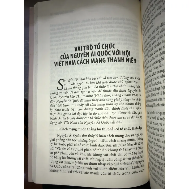 Dấu chân phía trước  720292