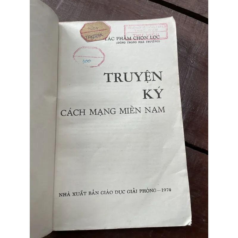 Truyện ký cách mạng Miền Nam - 1974  739328