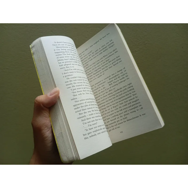 The secret hours,sách ngoại văn tiếng Anh, english book, tiểu thuyết  603465