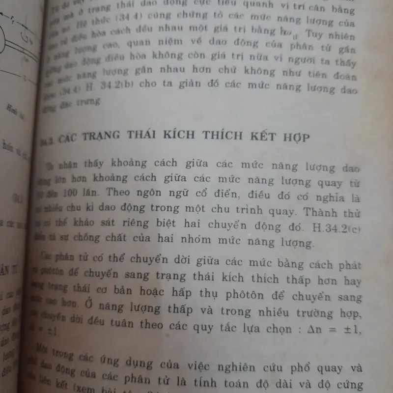 Vật lý hiện đại Lý thuyết và Bài tập. GS Ronald Gautreau và William Savin 589065
