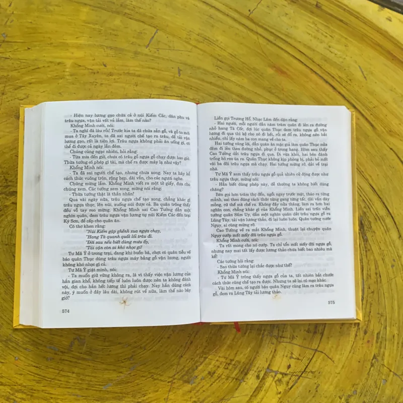 TAM QUỐC DIỄN NGHĨA TẬP 2 - LA QUÁN TRUNG  1031330