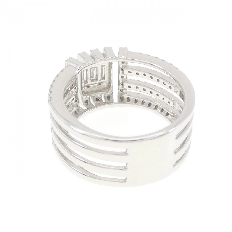 Nhẫn kim cương 750WG 670136