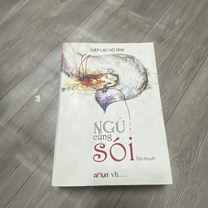 Ngủ cùng sói,sách tốt  291836