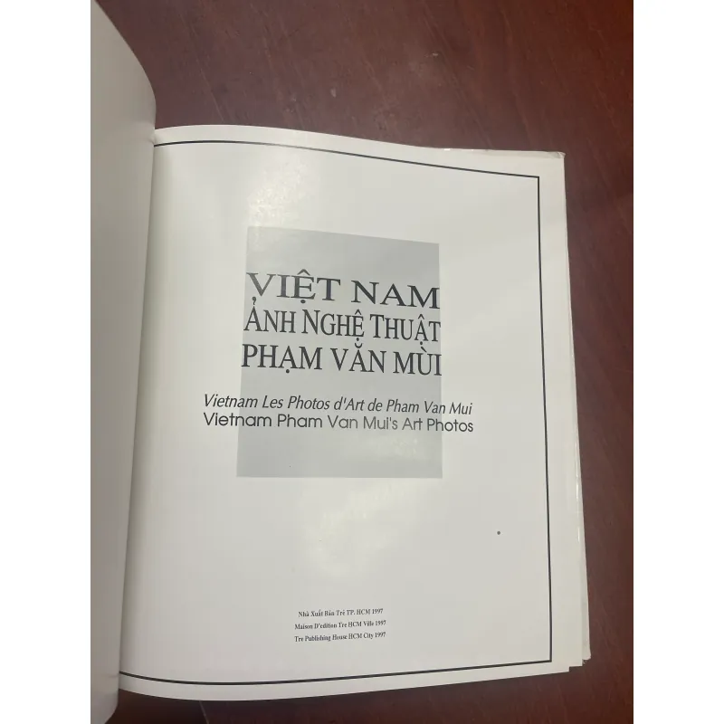 ẢNH NGHỆ THUẬT PHẠM VĂN MÙI - NXB TRẺ 1032059