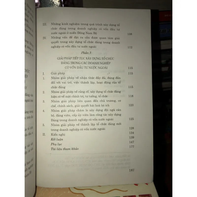 Xây dựng tổ chức đảng trong doanh nghiệp có vốn đầu tư nước ngoài giai đoạn hiện nay  756949