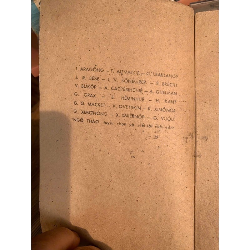 Nhà văn bàn về nghề văn _ 1983_ văn học nước ngoài 358402