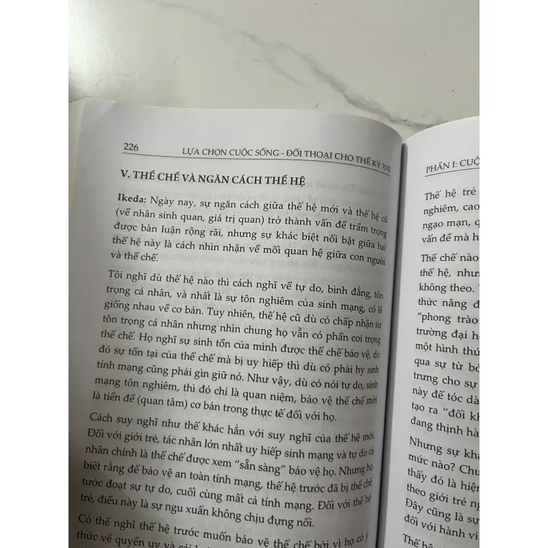 Lựa chọn cuộc sống: Đối thoại cho thế kỷ XXI - Arnold Toynbee và Daisaku Ikeda 1023746