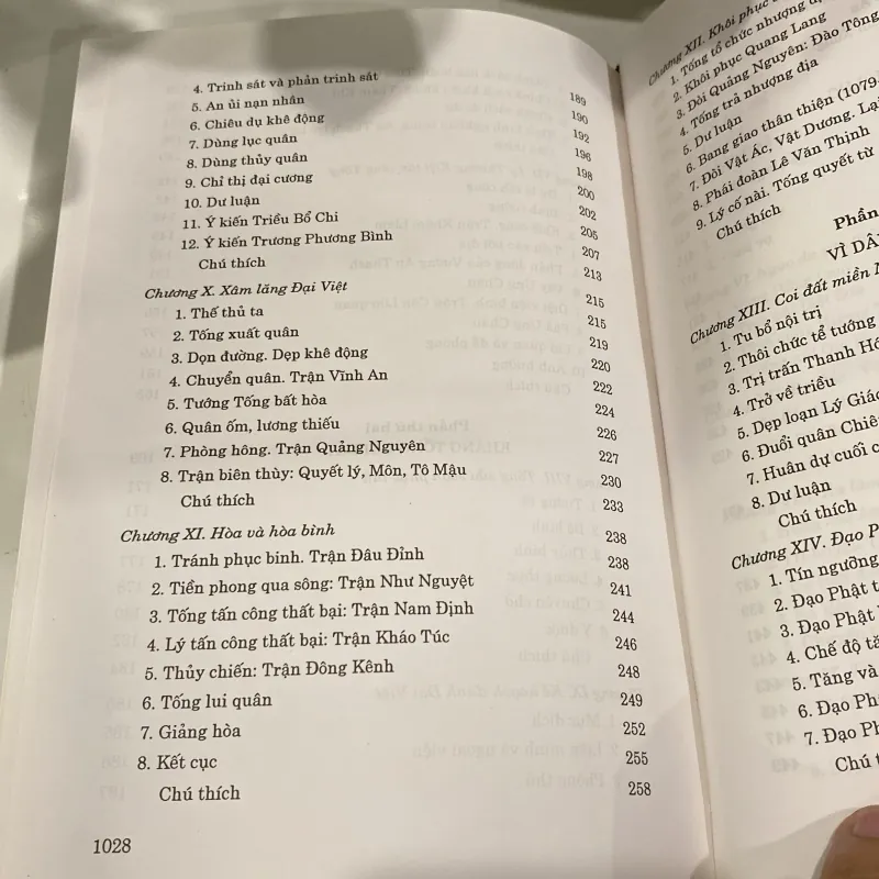 HOÀNG XUÂN HÃN, TPĐTGTHCM: LÝ THƯỜNG KIỆT, LA SƠN PHU TỬ, LỊCH VIỆT NAM (XB 2003) 990893