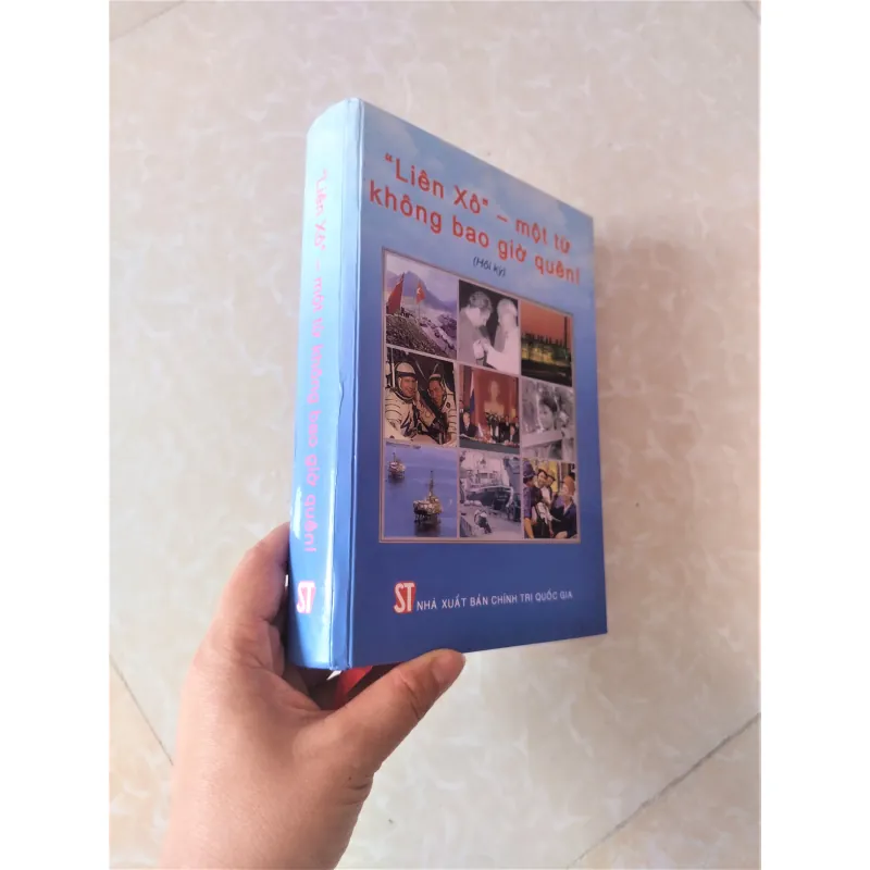 Sách: Liên Xô - Một từ không bao giờ quên - Tác giả: Nhiều tác giả 708803