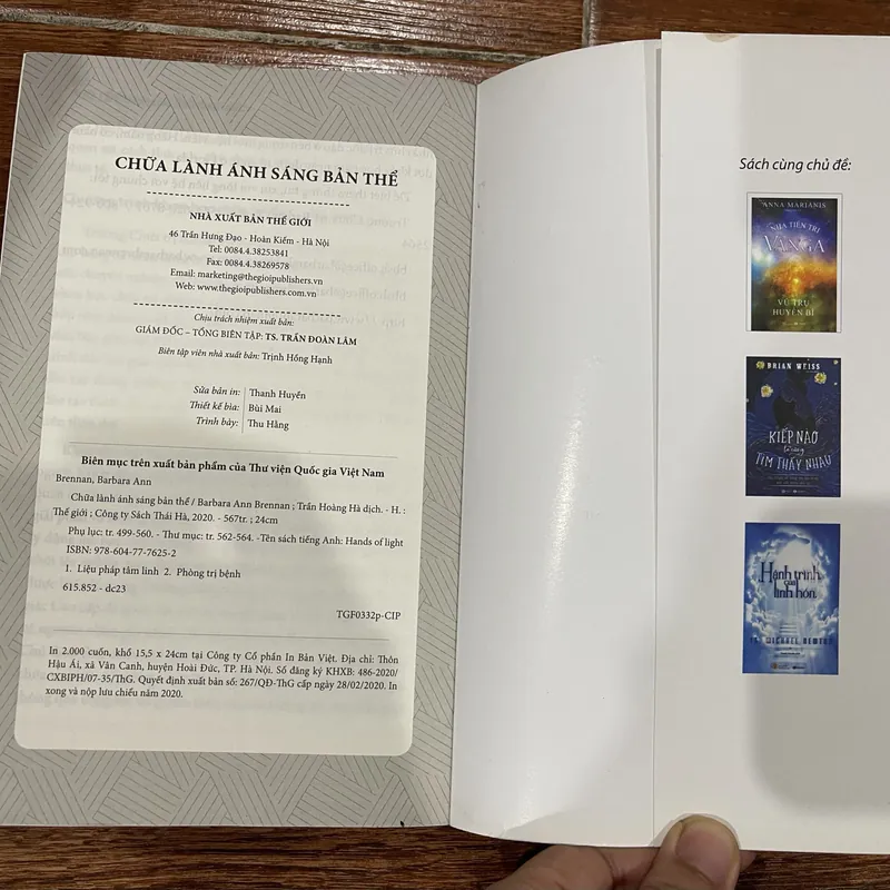 Chữa Lành Ánh Sáng Bản Thể - Barbara Ann Brennan (6) 736181