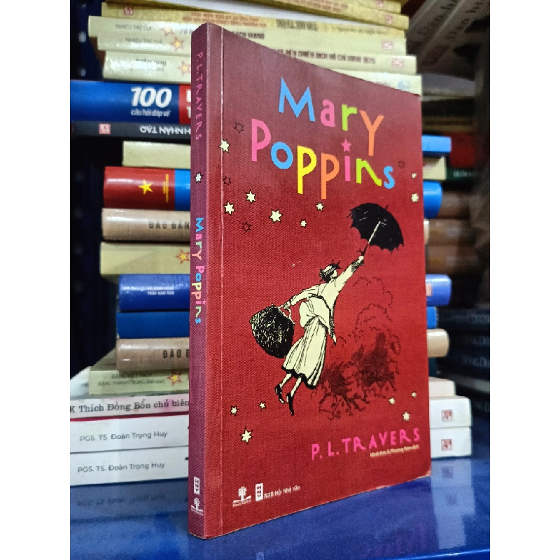 MARY POPPINS OPENS THE DOOR - P. L. Travers 175848