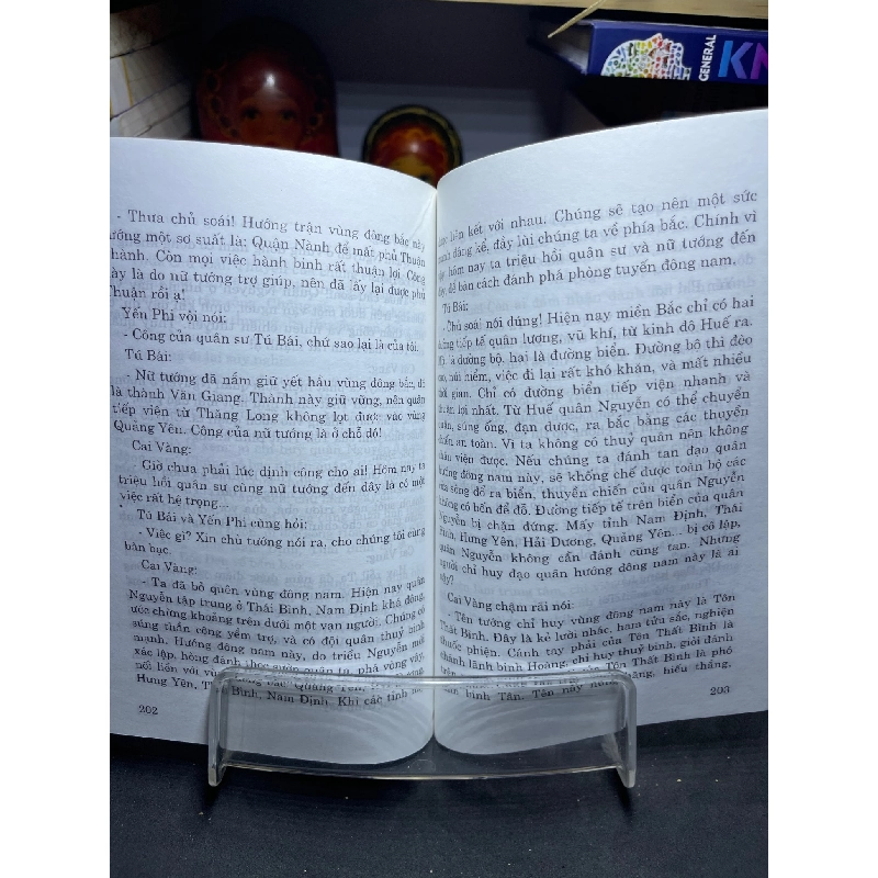 Chủ soái cai vàng 2006 mới 70% ố bẩn nhẹ Huy Cờ HPB0906 SÁCH VĂN HỌC 915259