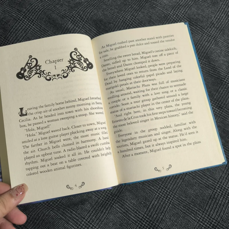 (Hard cover) COCO - Disney Pixar  777862