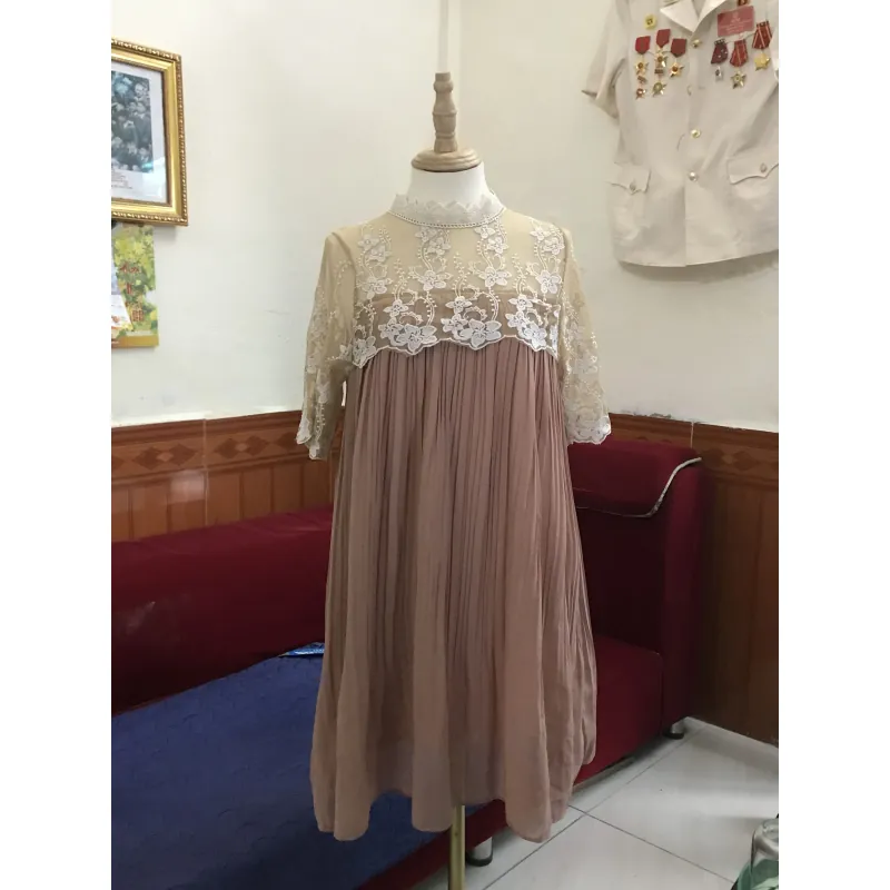 Váy tiểu thư phối ren ngực kiểu Pháp Free size Màu nâu tây 1041954