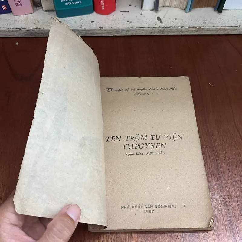II Truyện Cổ Và Thần Thoại Trên Đảo Xixin: Tên Trộm Tu Viện Capuyxen - 1987 604923