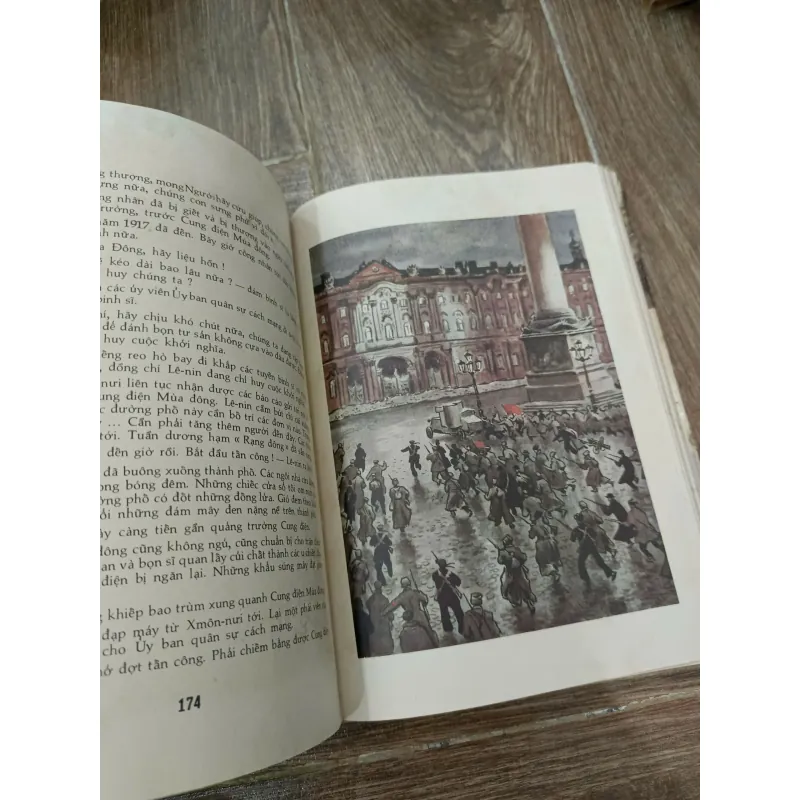 Cuộc Đời Của Lê-nin 995249