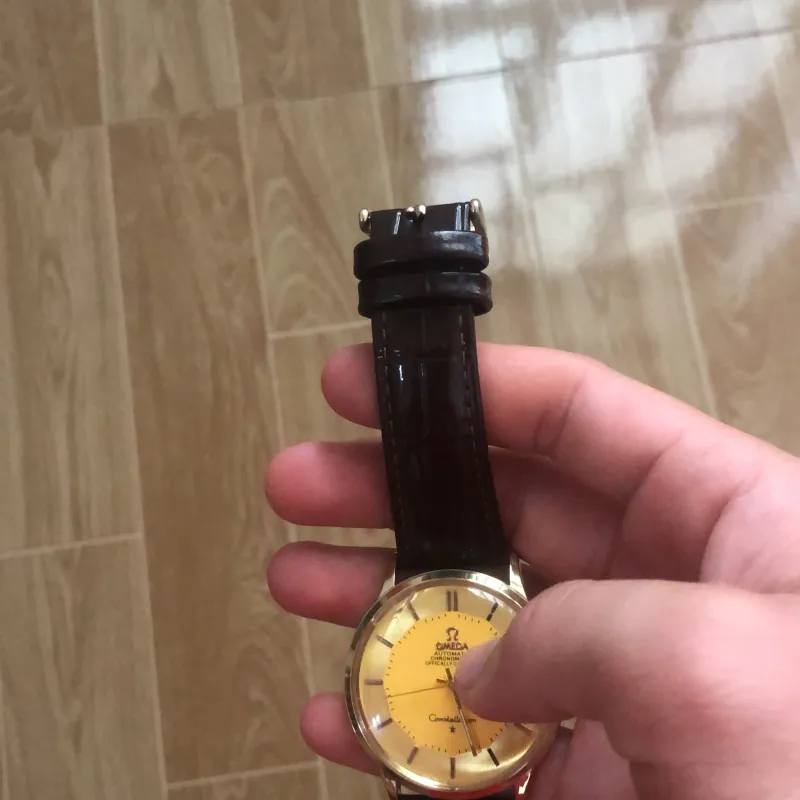 Đồng hồ da nam giới Omega Constellation màu vàng 926749