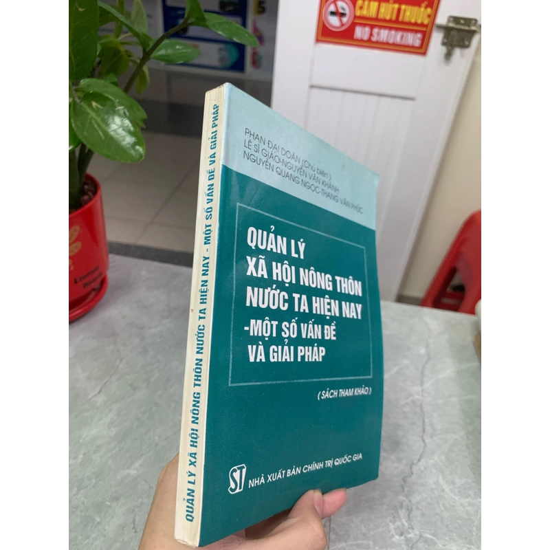 Quản lý xã hội nông thôn nước ta hiện nay - một số vấn đề và giải pháp 276392