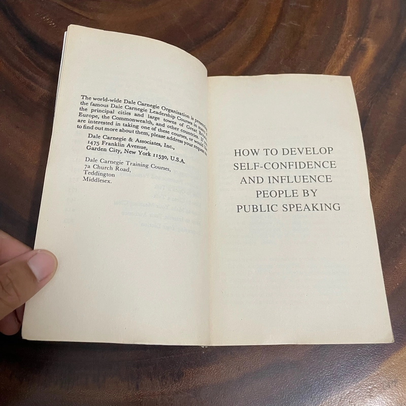 II How to Develop Self-Confidence and Influence People by Public Speaking - Dale Carnegie 456231
