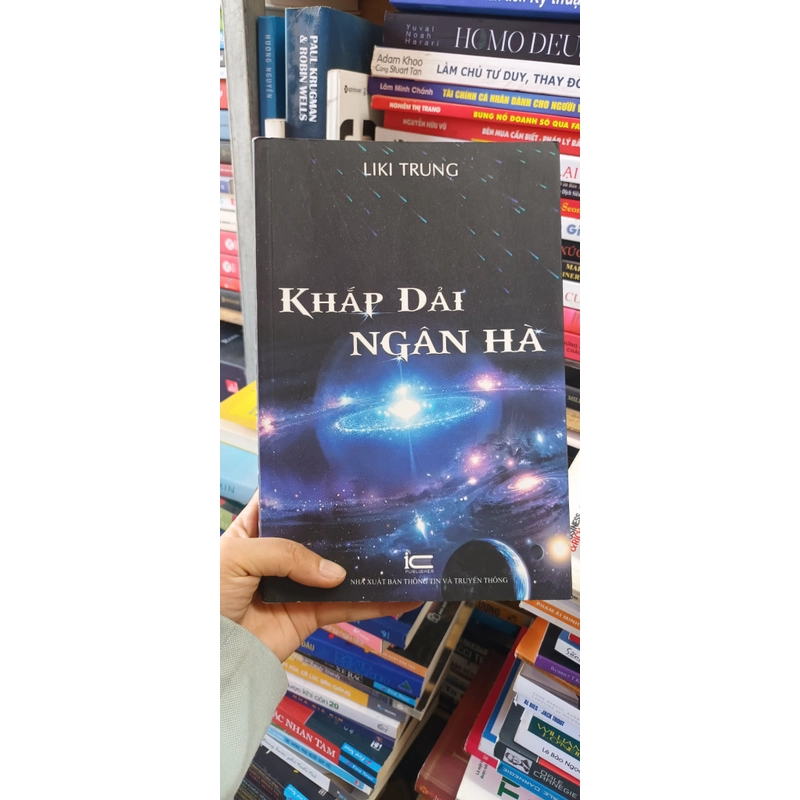 Khắp Dải Ngân Hà- Liki Trung 463724