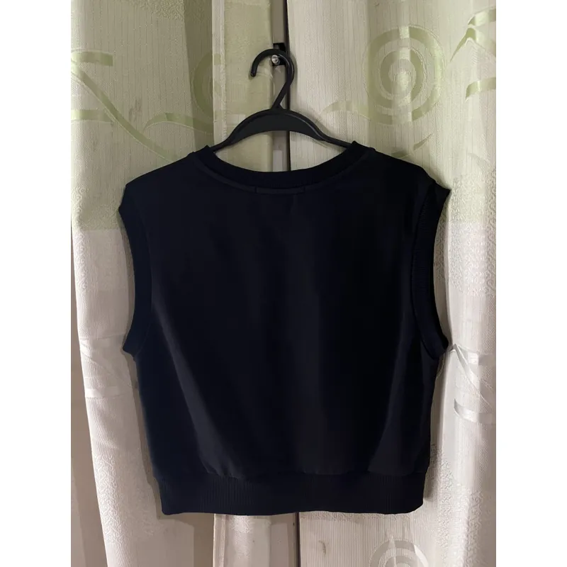 Áo thun màu đen 590358