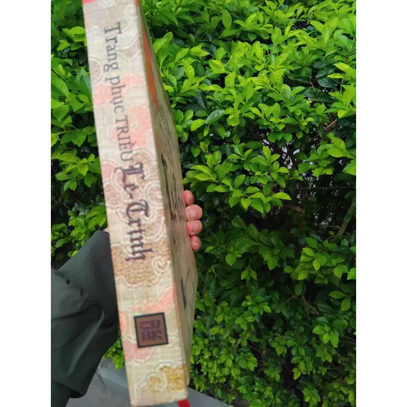 Trang phục triều Lê - Trịnh của Trịnh Quang Vũ 971396